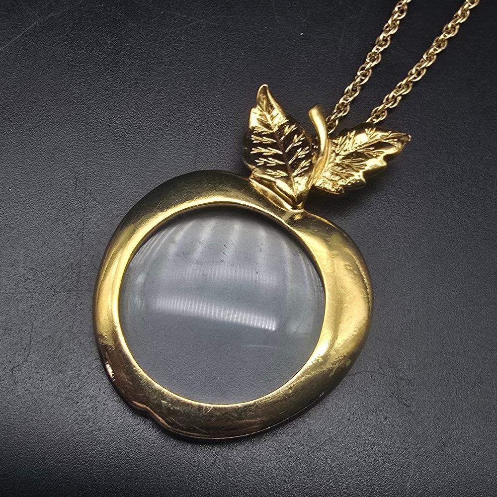 Avon 1992 Apple Magnifying Pendant Necklace Gold Tone Vintage Gold Tone